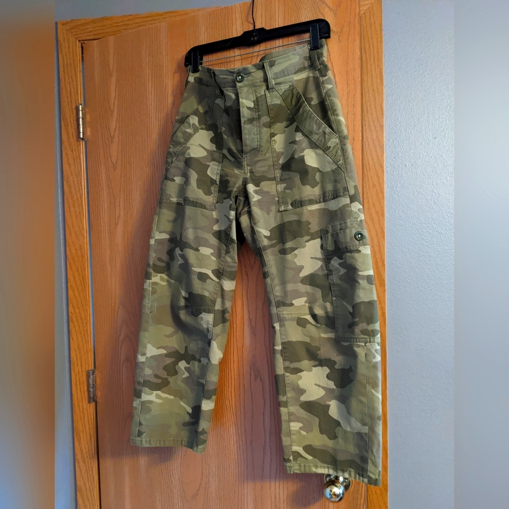 Pilcro Camo Barrel pants